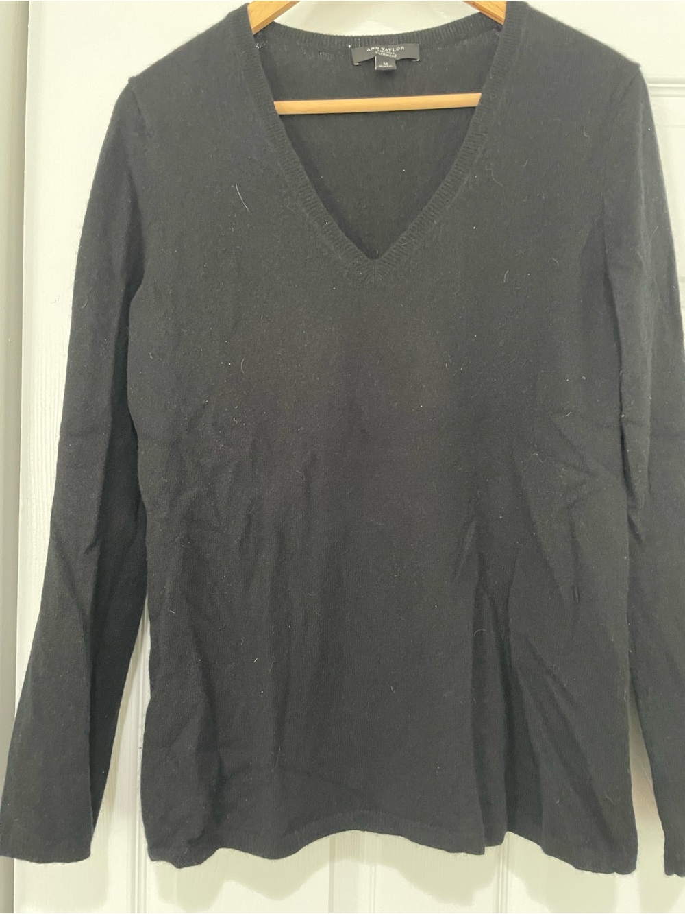 Ann Taylor Cashmere Black V-Neck Sweater